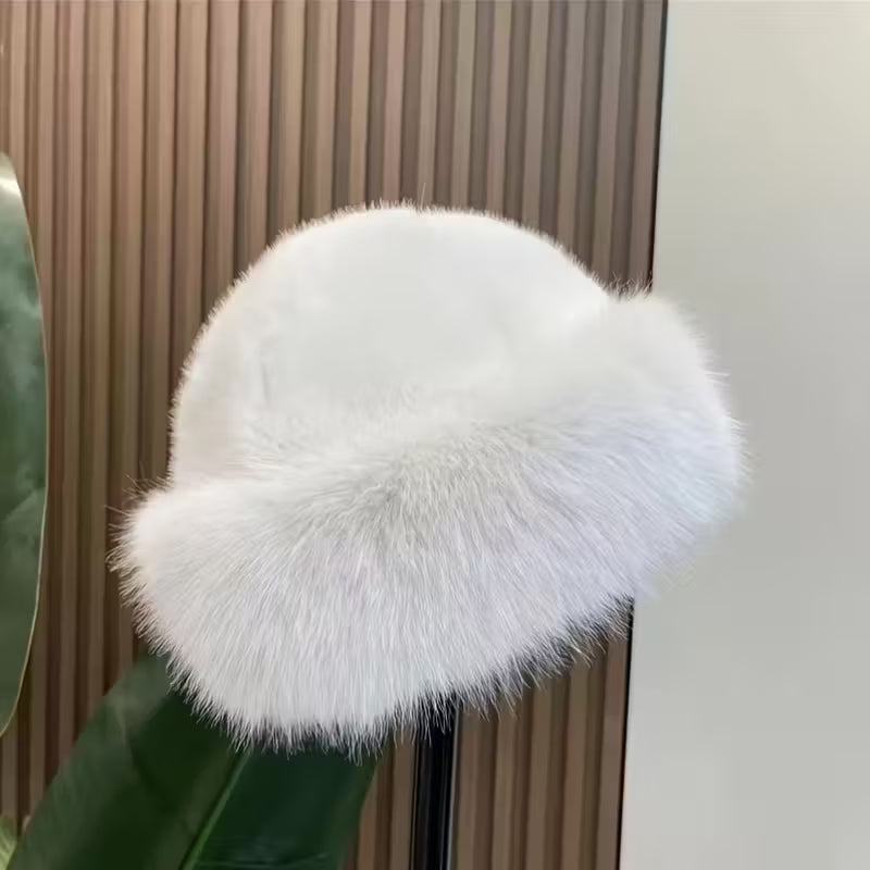 Bonnet en fourrure douce blanc