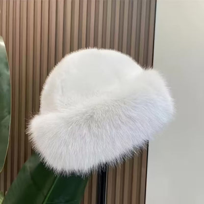 Bonnet en fourrure douce blanc