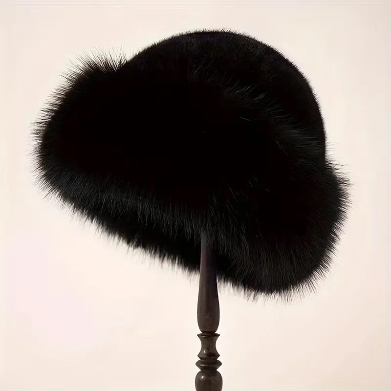 Bonnet en fourrure douce noir